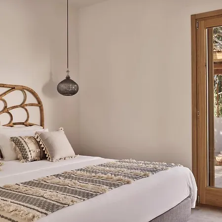 Dionysos Beach Resort & Villas Hotel Mylopotas