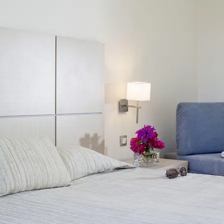 Dionysos Seaside Ios Mylopotas