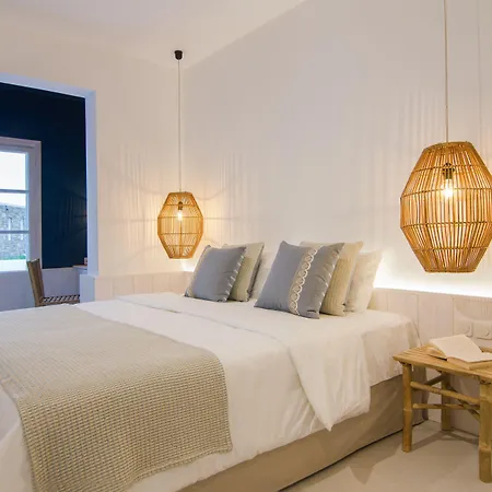 Dionysos Seaside Ios Mylopotas