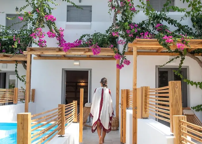 Dionysos Seaside Ios Otel 4*