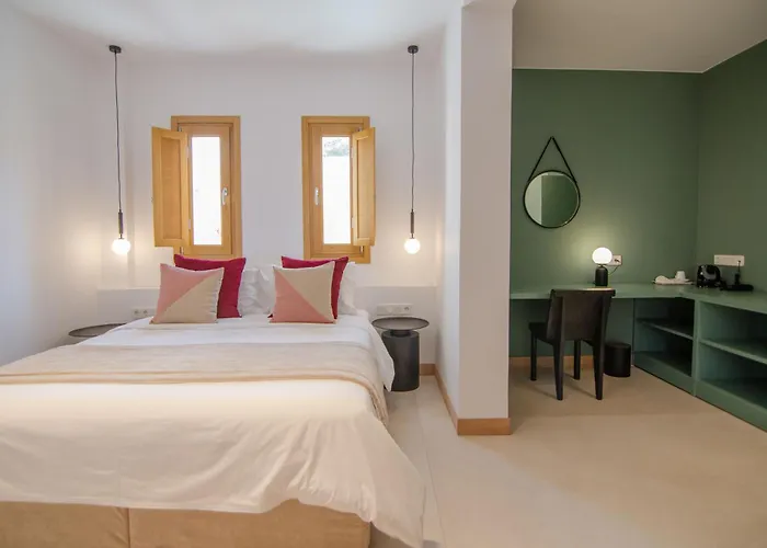 Dionysos Seaside Ios 4*