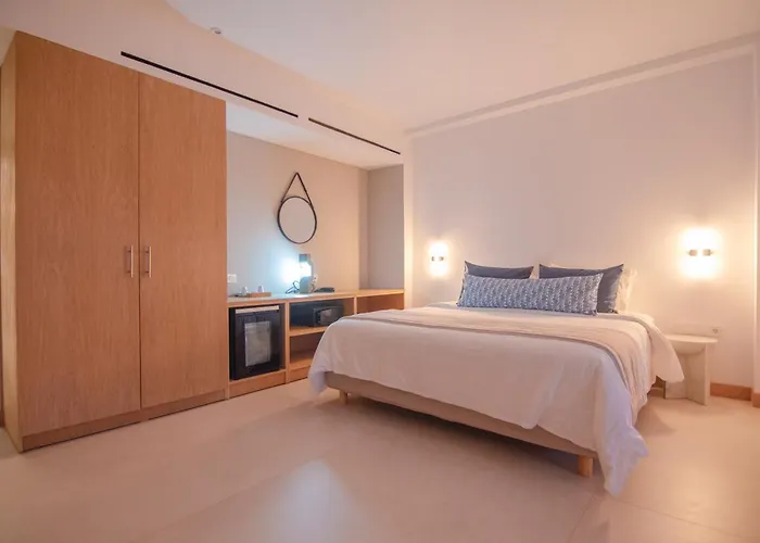 Hotel Dionysos Seaside Ios 4*