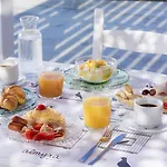Dionysos Seaside Ios Hotell 4*