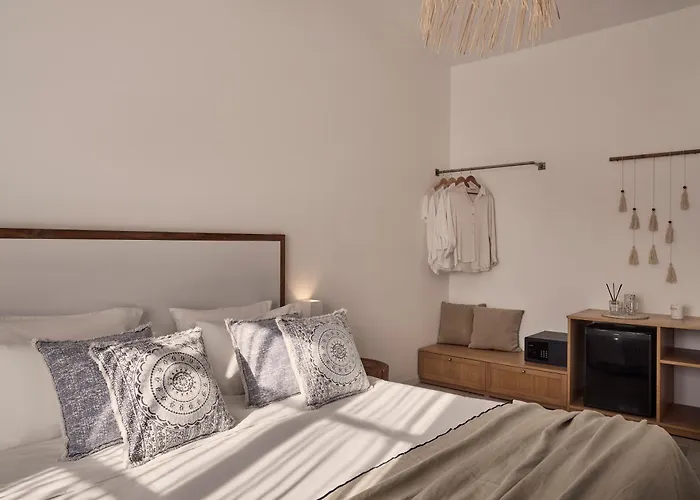 Ξενοδοχείο Dionysos Seaside Ios 4*