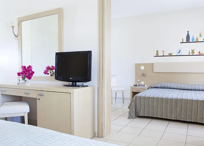 Dionysos Seaside Ios 4*